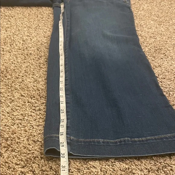 Torrid Women's Weekend Wide Leg Super Soft Mid-Rise Jeans - Picture 5 of 7